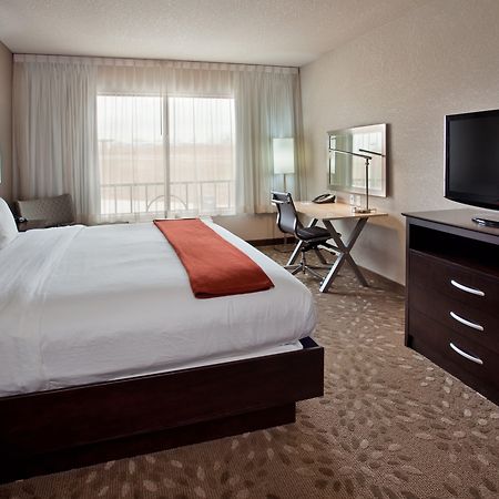 Holiday Inn Express Hotel And Suites Saint Robert By Ihg Exterior foto