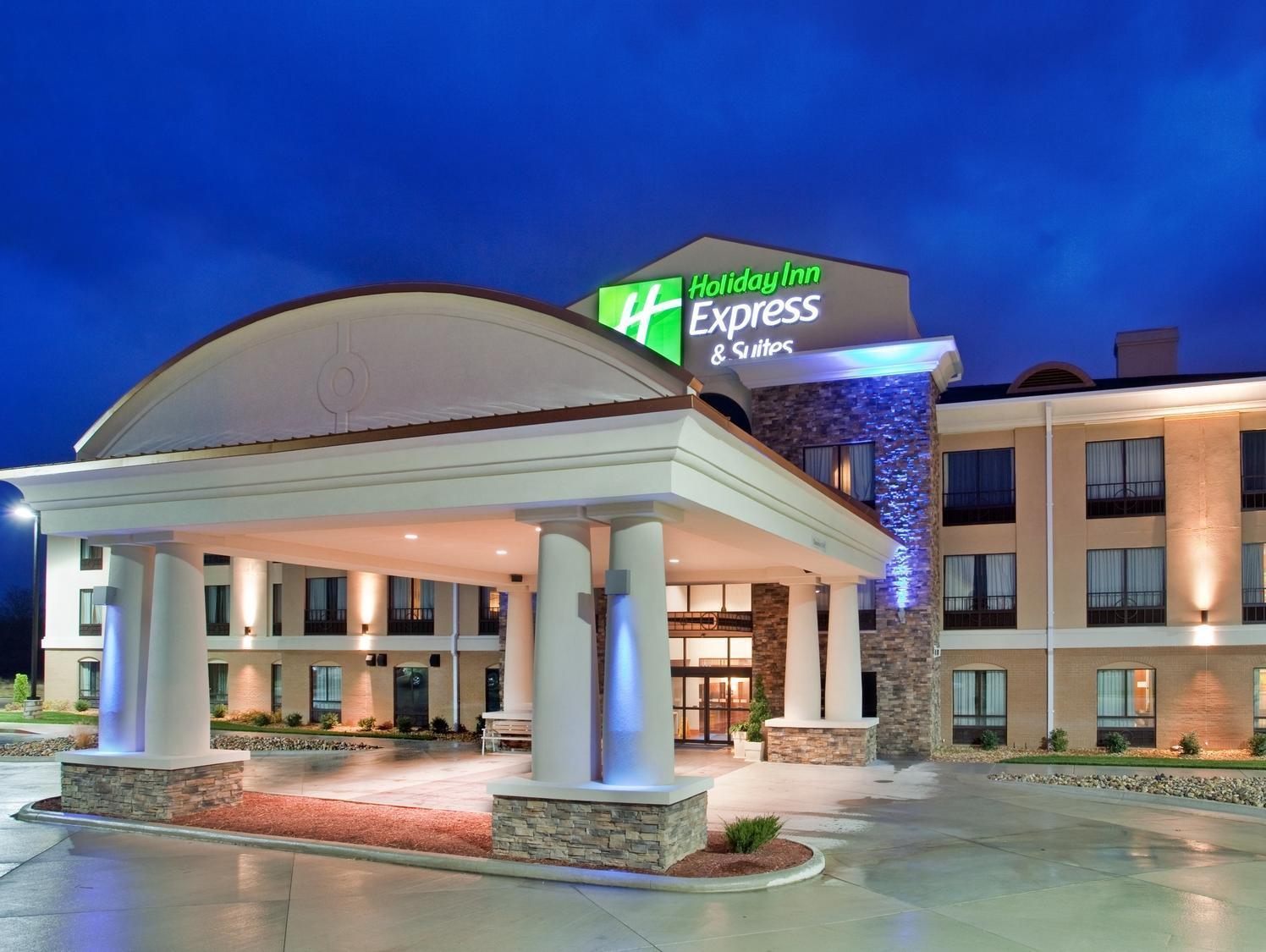 Holiday Inn Express Hotel And Suites Saint Robert By Ihg Exterior foto