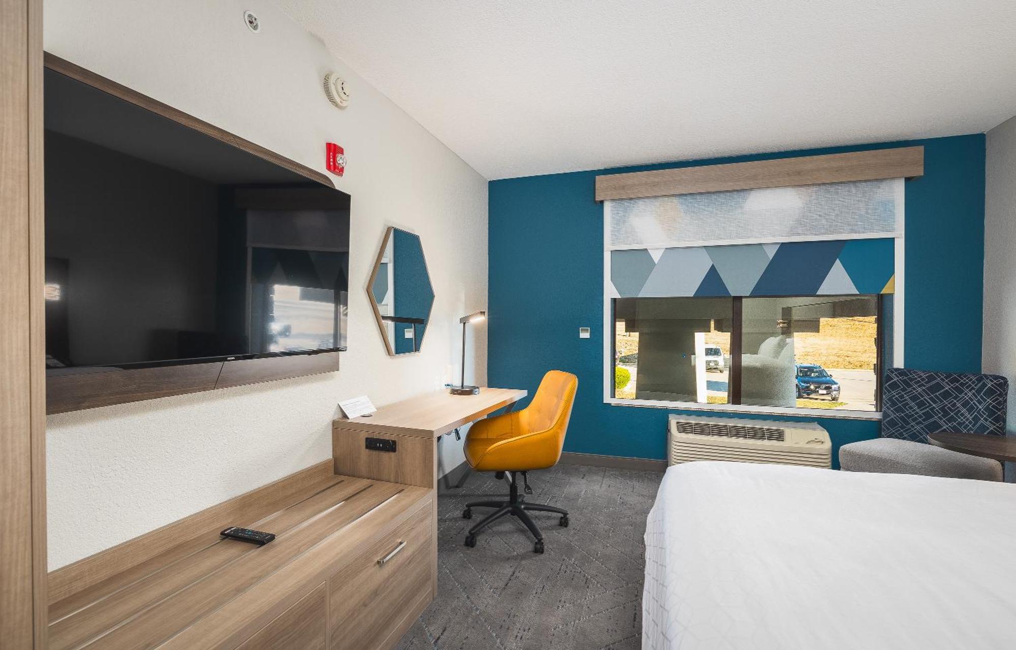 Holiday Inn Express Hotel And Suites Saint Robert By Ihg Exterior foto