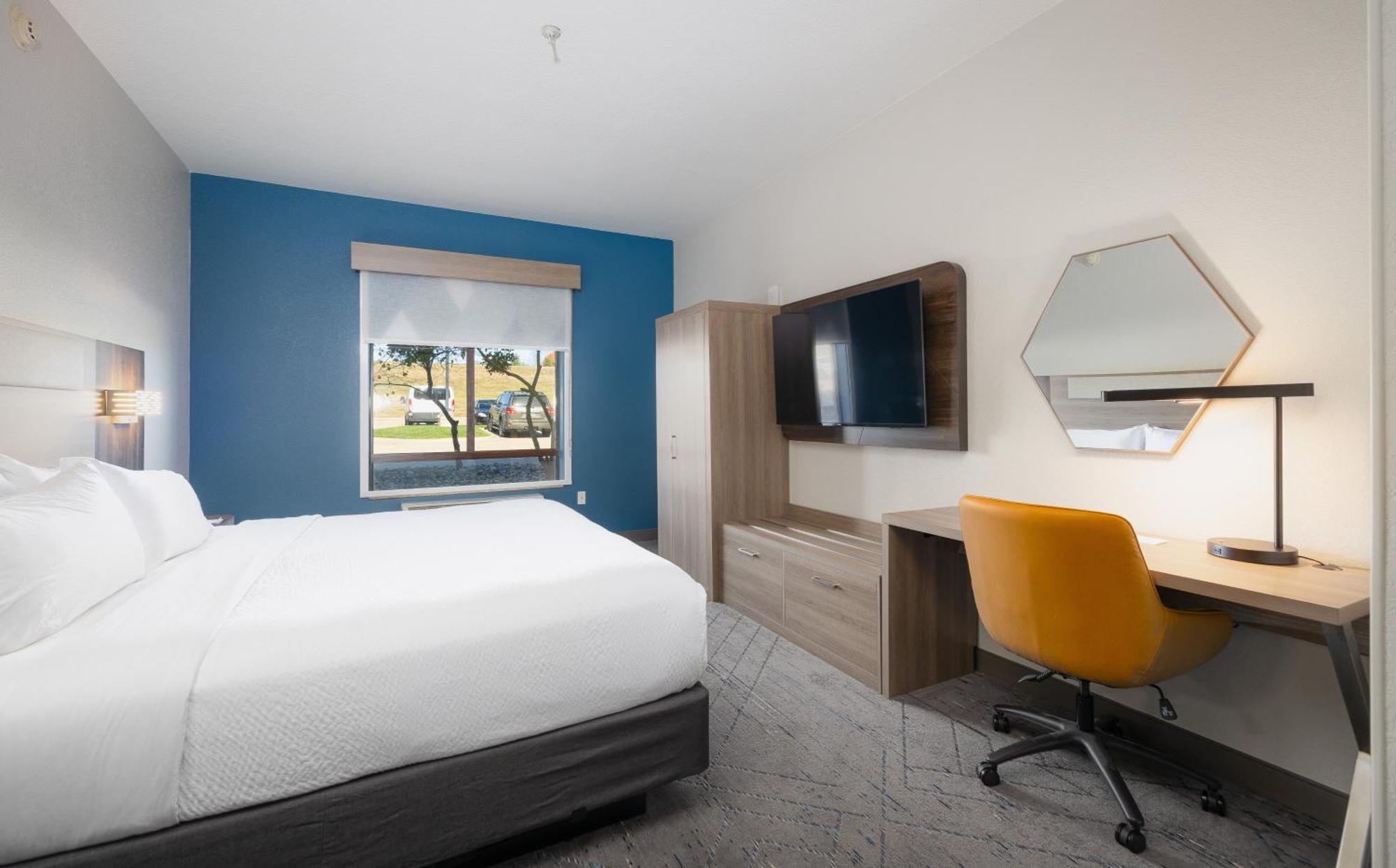 Holiday Inn Express Hotel And Suites Saint Robert By Ihg Exterior foto