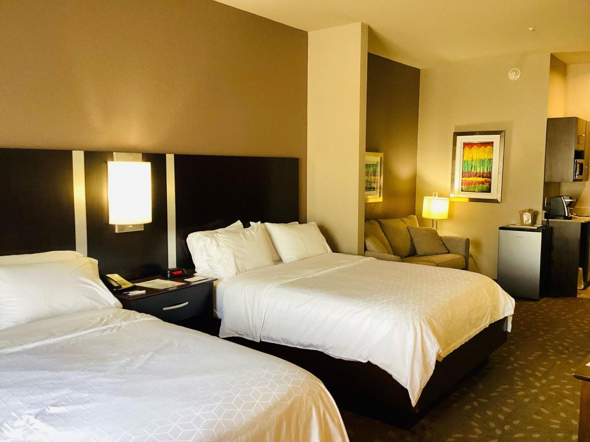Holiday Inn Express Hotel And Suites Saint Robert By Ihg Exterior foto